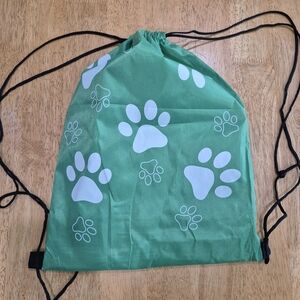 NWOT Green and White Dog Paw Print Drawstring Bag